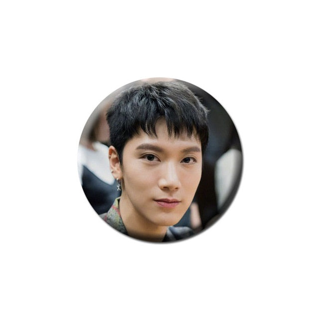 1pcs Kpop SUPERM Badge High quality HD K-pop SuperM brooch HD photo