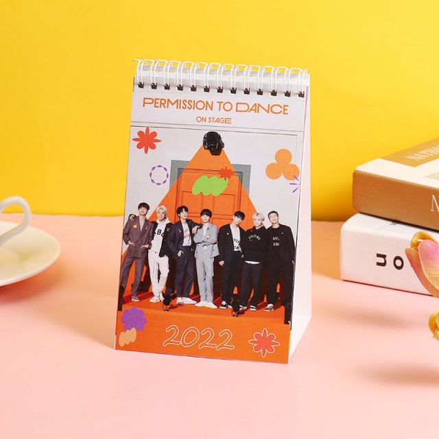 2022 KPOP Bangtan Boys  Seventeen Straykids Ateez Aespa Calendar Student Gifts