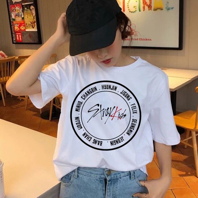 Stray Kids T-Shirt 90s Streetwear Summer T-shirts Stray Kids Women Top Female Hip Hop Clothes O-neck Casual Lady Tees Tops Shirts