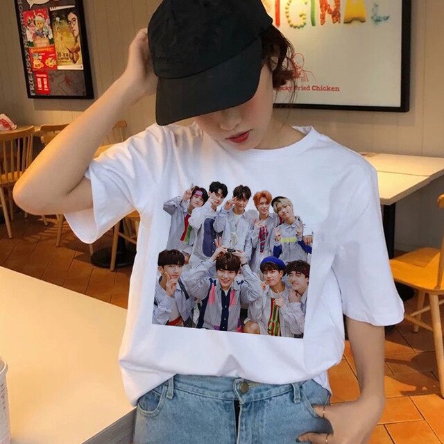 Stray Kids T-Shirt 90s Streetwear Summer T-shirts Stray Kids Women Top Female Hip Hop Clothes O-neck Casual Lady Tees Tops Shirts