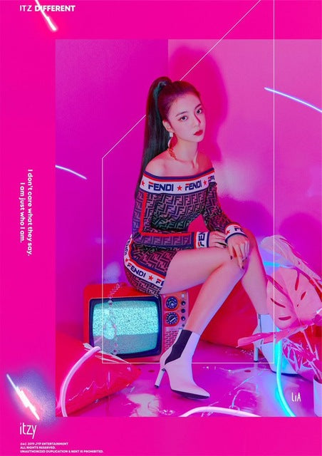 ITZY Kpop Posters Korean Singers White Coated Paper Prints Clear Image Home Decoration