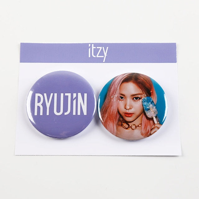 ITZY New Album IT'zICY Badges Pins Brooches Chest Bag Accerssories RYUJIN CHAERYEONG YUNA LIA YEJI DALLA DALLA
