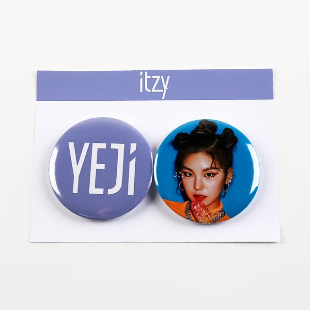ITZY New Album IT'zICY Badges Pins Brooches Chest Bag Accerssories RYUJIN CHAERYEONG YUNA LIA YEJI DALLA DALLA