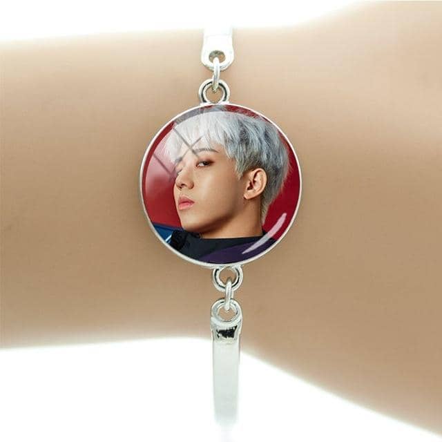 Kpop Newest 2019 Trendy Day6 Bracelet Glass Cabochon Dome Sungjin YoungK Wonpil Dowoon Photo Bracelet Chain Bangle DAY14 that you'll fall in love with. At an affordable price at KPOPSHOP, We sell a variety of 2019 Trendy Day6 Bracelet Glass Cabochon Dome Sungjin YoungK Wonpil Dowoon Photo Bracelet Chain Bangle DAY14 with Free Shipping.