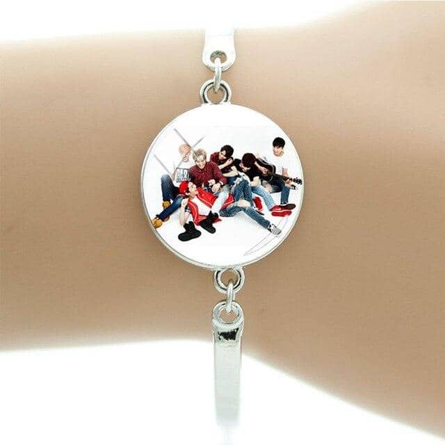 Kpop Newest 2019 Trendy Day6 Bracelet Glass Cabochon Dome Sungjin YoungK Wonpil Dowoon Photo Bracelet Chain Bangle DAY14 that you'll fall in love with. At an affordable price at KPOPSHOP, We sell a variety of 2019 Trendy Day6 Bracelet Glass Cabochon Dome Sungjin YoungK Wonpil Dowoon Photo Bracelet Chain Bangle DAY14 with Free Shipping.