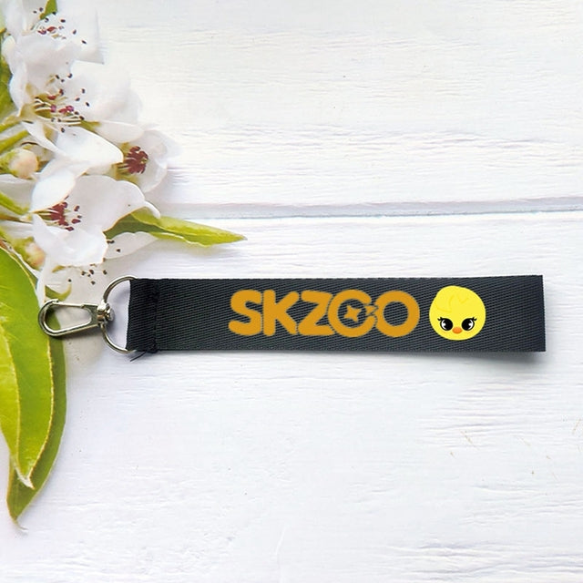 KPOP Boys Group Stray Kids Colorful Laser Name Strip Multi-color Mobile Phone Lanyard Pendant Backpack Zipper Keychain Gift