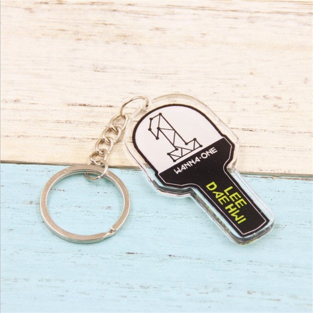 Kpop Wanna One Album KANG DANIEL PARK JI HOON Key Chain Concert Lamp Light Sticks