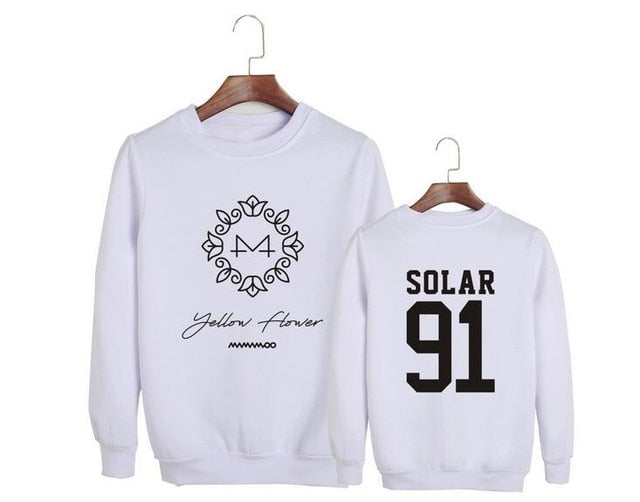 Kpop mamamoo album yellow flower cover and member name printing o neck sweatshirt men women loose pullover hoodies