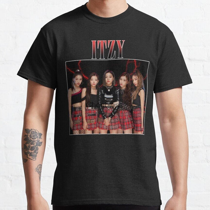 ITZY Vintage women T-shirt