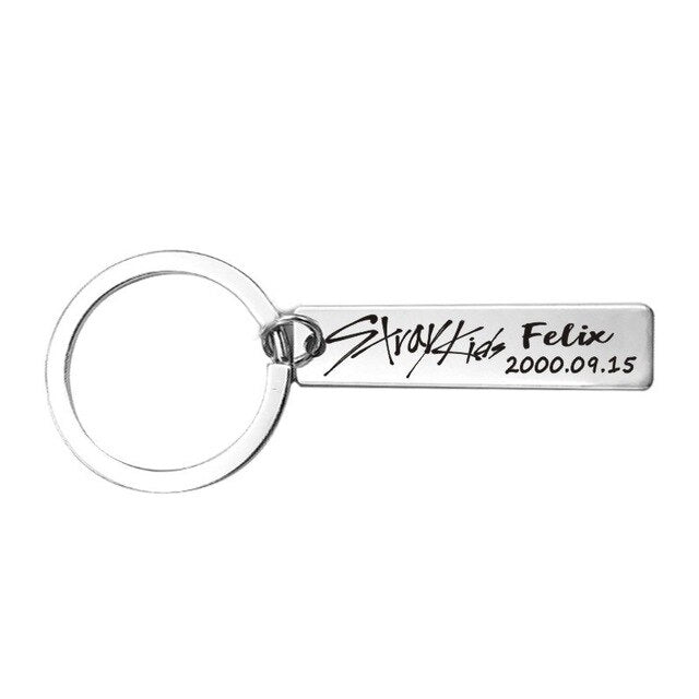 kpop Stray Kids keychains Stainless steel Fashion Member signature All metal good quality key chain stray kids